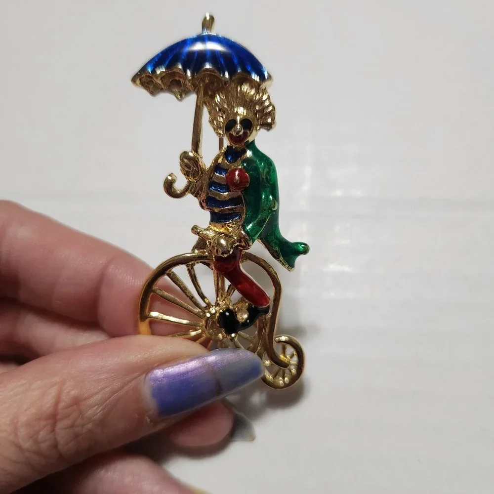 Clown Pin Multi Color - Picture 2 of 5